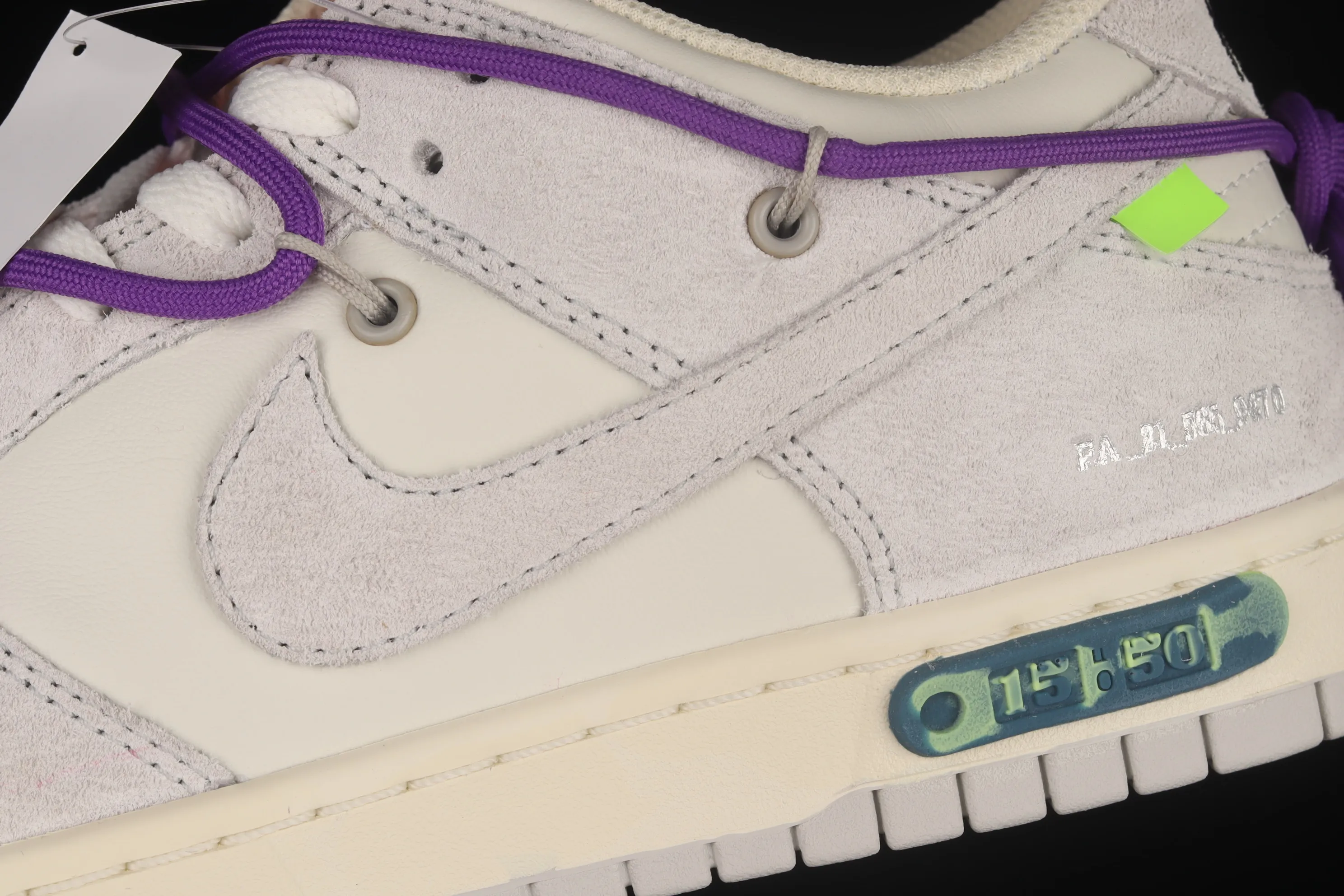 All Categories Nk SB Dunk Series Nk SB Dunk Low Low-top Sneakers #ZG Version OF x Nk Dunk Low OW Suede SB Smashed Backboard Fashion Casual Sneakers DJ0950-101